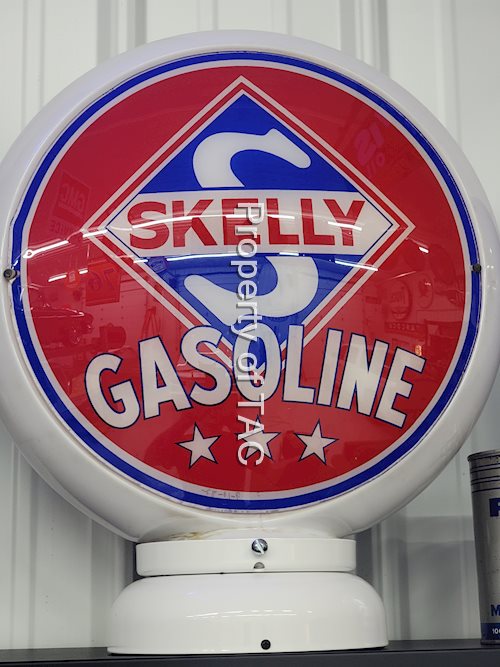 Skelly Gasoline 3-Star Logo 13.5"D Globe lenses
