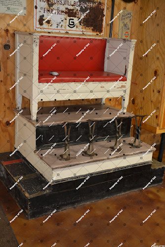 Two Place Shoe Shine Stand