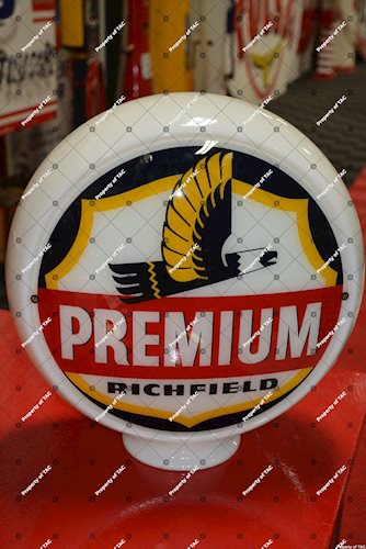 Premium Richfield w/Art Deco Eagle 13.5 single globe lens"