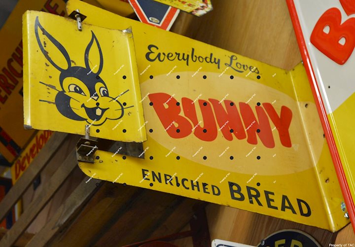 Everybody Loves Bunny Bread w/logo metal spinner sign